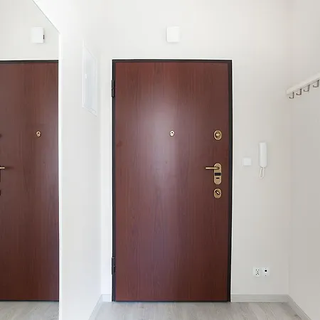Ms Silver V Apartment